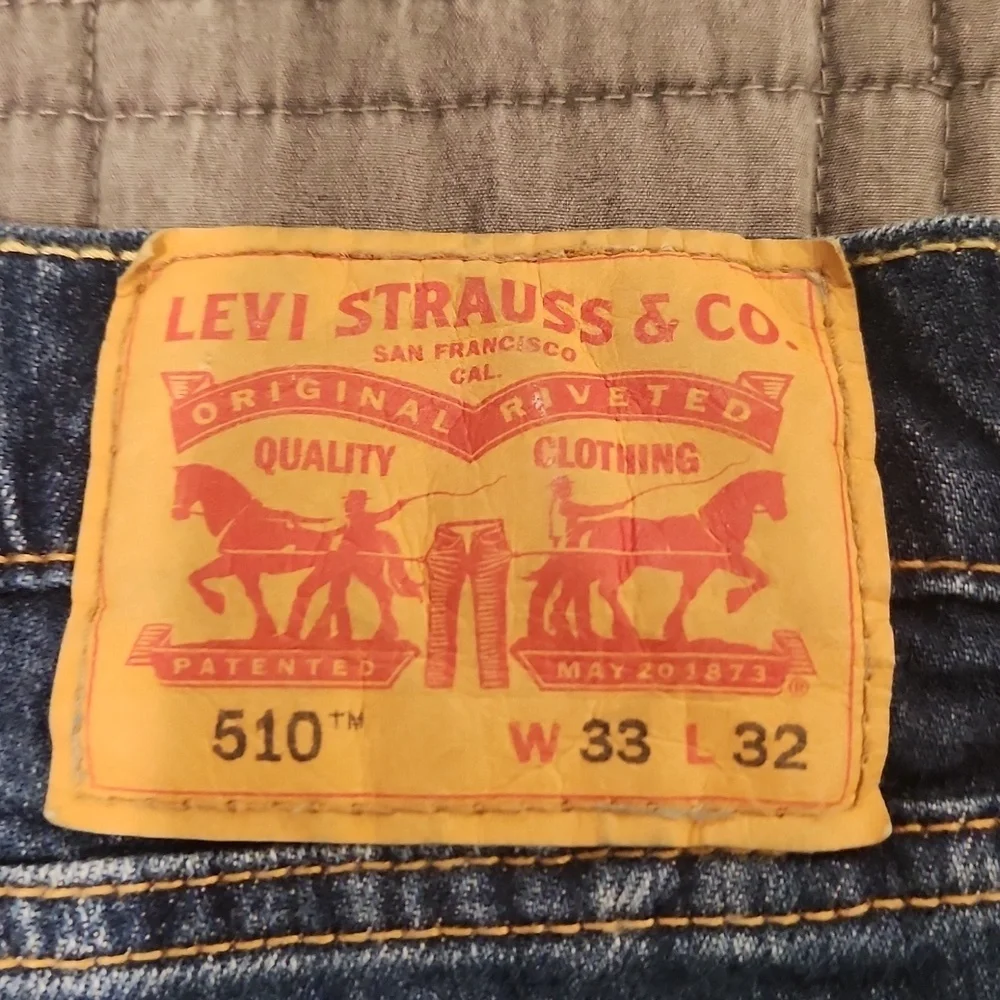 Levi's Distressed Dark Wash Denim 510 Cutoff Shorts for Men Size 33!